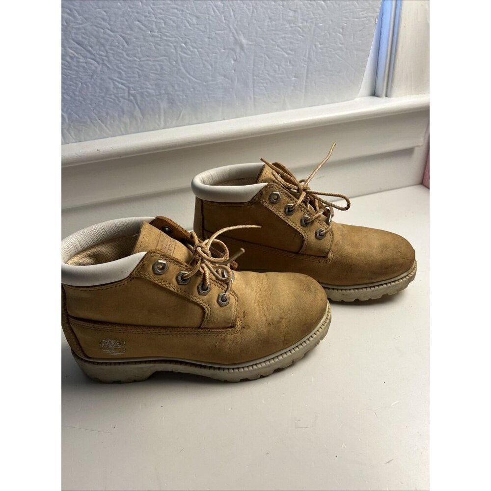 Women's Timberland Nellie Waterproof Chukka Leather Boots Hiking Wheat Sz 6m